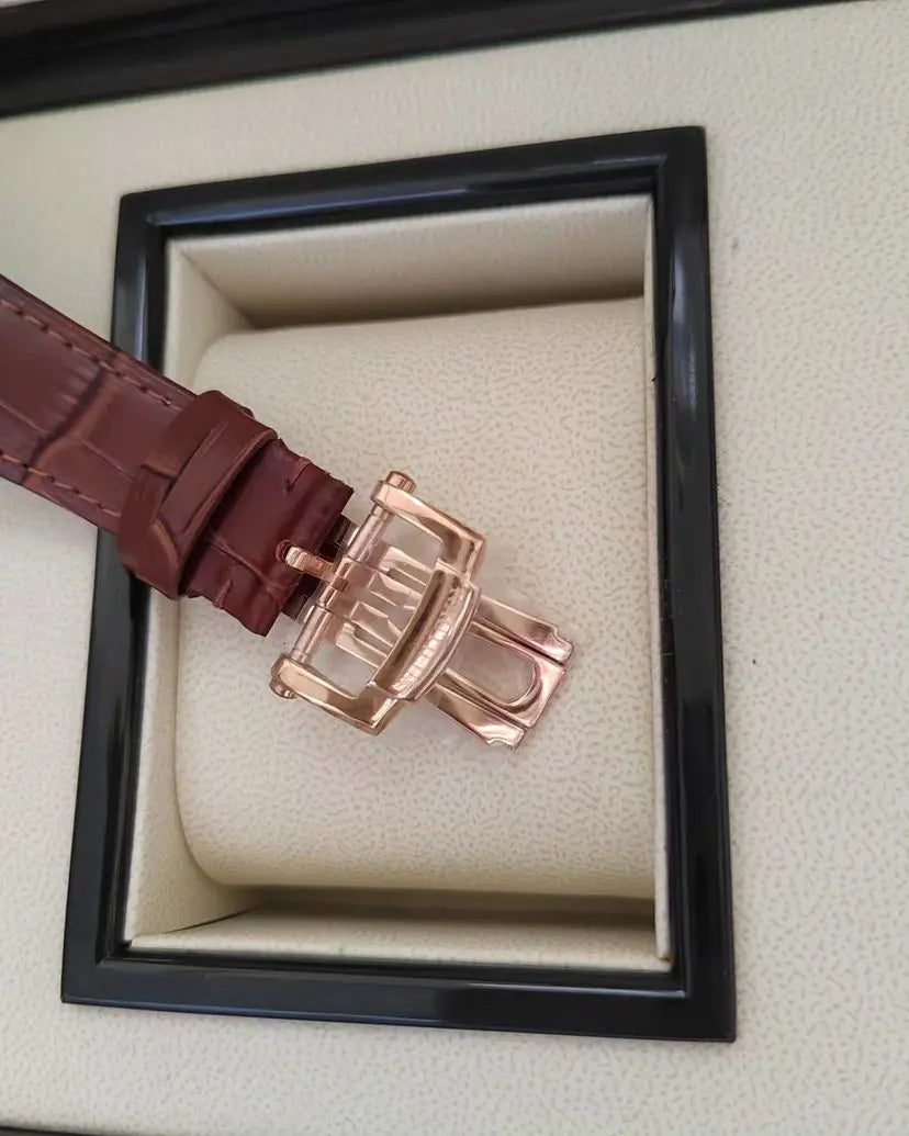 Patek Philippe Nautilus Couro