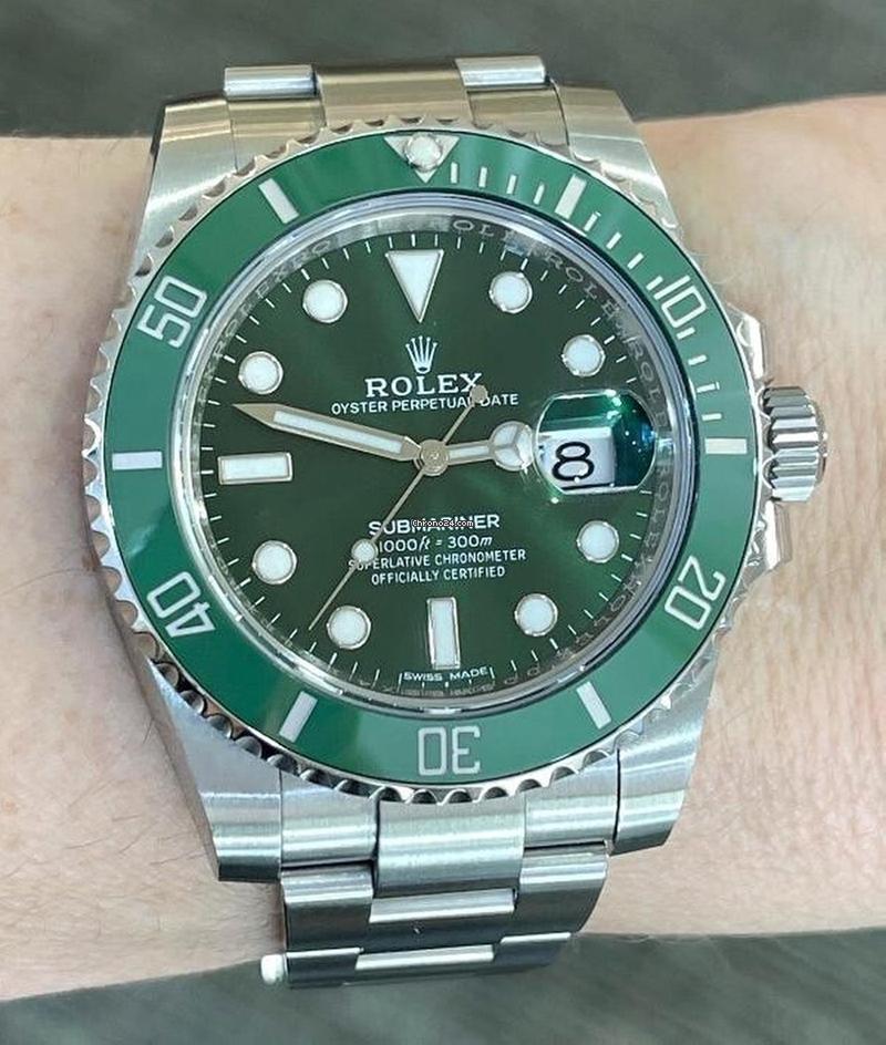 Rolex Submariner / Green ( Hulk)