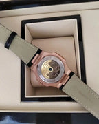 Patek Philippe Nautilus Couro