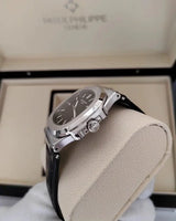 Patek Philippe Nautilus Couro