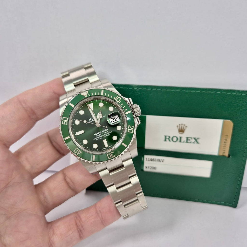 Rolex Submariner / Green ( Hulk)